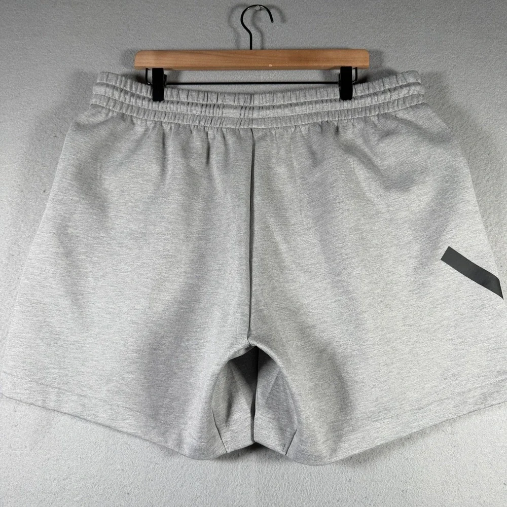 Adidas Mens Heather Grey Sportswear Shorts 2XL JJ4892‎ Zipper Pockets 7in Inseam